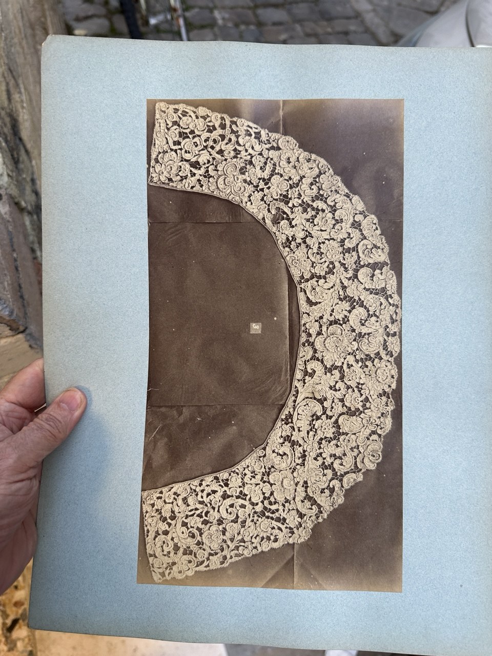 Point de Venise en relief — recto